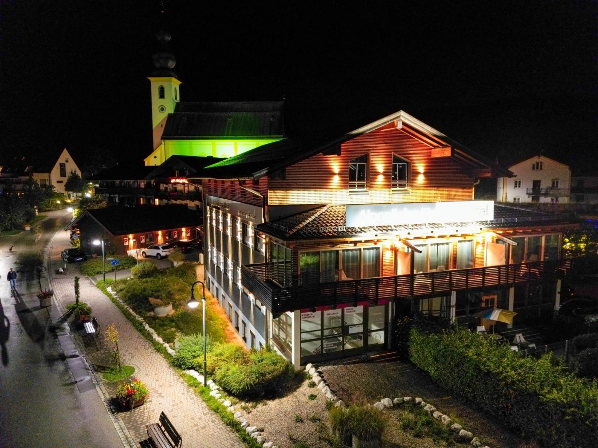 Alpenliebe - Sauna & Whirlpool - Apartments Inzell Exterior photo